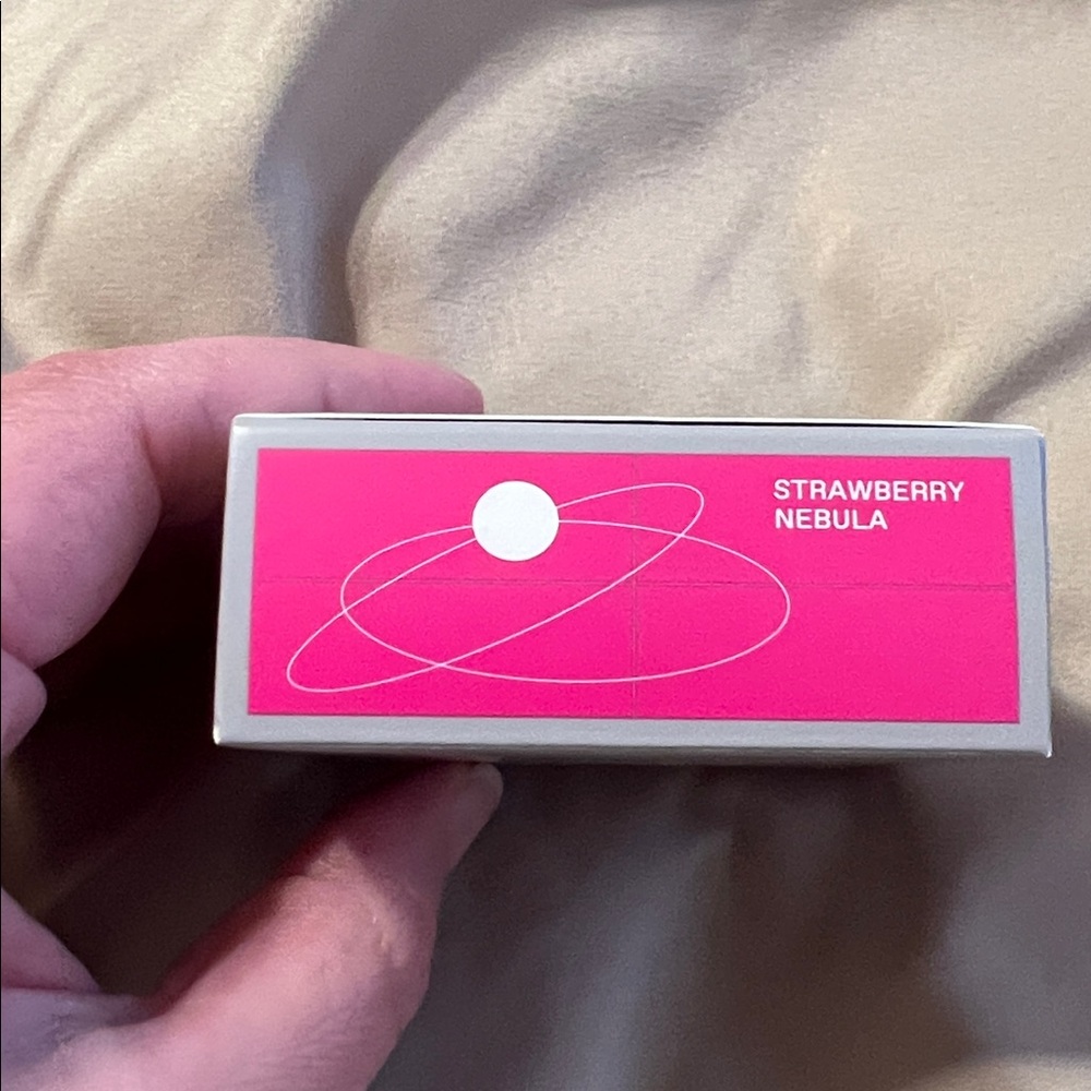 NWT R.E.M. BEAUTY hypernova satin matte blush/ Strawberry Nebula - Picture 3 of 3